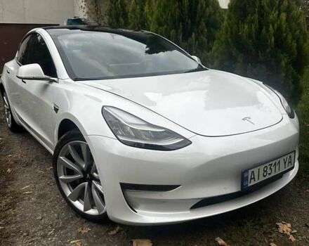 Білий Тесла Модель 3, об'ємом двигуна 0 л та пробігом 61 тис. км за 18500 $, фото 1 на Automoto.ua