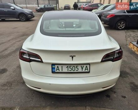Белый Тесла Модель 3, объемом двигателя 0 л и пробегом 83 тыс. км за 17500 $, фото 8 на Automoto.ua