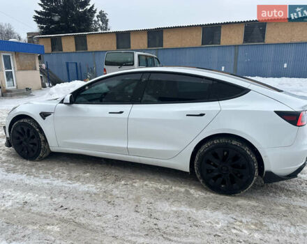 Білий Тесла Модель 3, об'ємом двигуна 0 л та пробігом 143 тис. км за 16300 $, фото 1 на Automoto.ua