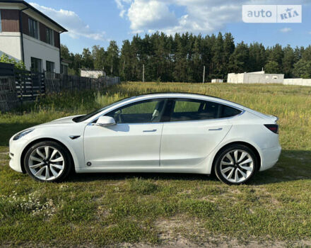 Белый Тесла Модель 3, объемом двигателя 0 л и пробегом 83 тыс. км за 20300 $, фото 4 на Automoto.ua