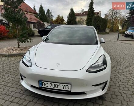 Білий Тесла Модель 3, об'ємом двигуна 0 л та пробігом 105 тис. км за 22250 $, фото 27 на Automoto.ua