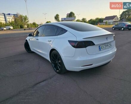 Белый Тесла Модель 3, объемом двигателя 0 л и пробегом 77 тыс. км за 18999 $, фото 6 на Automoto.ua