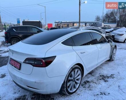 Белый Тесла Модель 3, объемом двигателя 0 л и пробегом 233 тыс. км за 11400 $, фото 4 на Automoto.ua