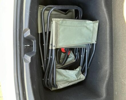 Білий Тесла Модель 3, об'ємом двигуна 0 л та пробігом 124 тис. км за 18300 $, фото 13 на Automoto.ua