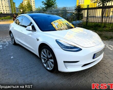 Білий Тесла Модель 3, об'ємом двигуна 0.32 л та пробігом 191 тис. км за 15400 $, фото 2 на Automoto.ua