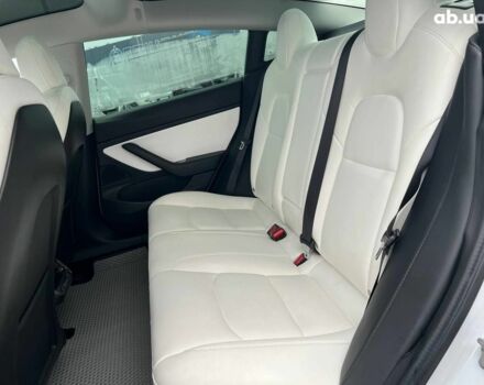 Білий Тесла Модель 3, об'ємом двигуна 0 л та пробігом 203 тис. км за 12000 $, фото 31 на Automoto.ua