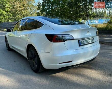 Белый Тесла Модель 3, объемом двигателя 0 л и пробегом 12 тыс. км за 18300 $, фото 10 на Automoto.ua