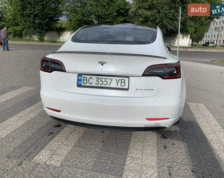 Белый Тесла Модель 3, объемом двигателя 0 л и пробегом 119 тыс. км за 18300 $, фото 2 на Automoto.ua