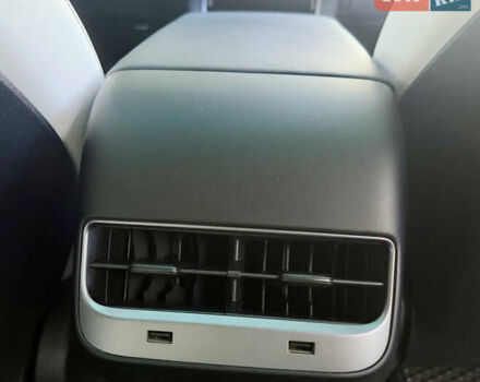 Тесла Модель 3 2019 у Белой Церкве на Automoto.ua Білий Тесла Модель 3, об'ємом двигуна 0 л та пробігом 44 тис. км за 15900 $, фото 10 на Automoto.ua