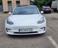 Білий Тесла Модель 3, об'ємом двигуна 0 л та пробігом 90 тис. км за 21500 $, фото 3 на Automoto.ua
