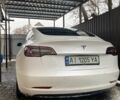 Белый Тесла Модель 3, объемом двигателя 0 л и пробегом 95 тыс. км за 14999 $, фото 1 на Automoto.ua