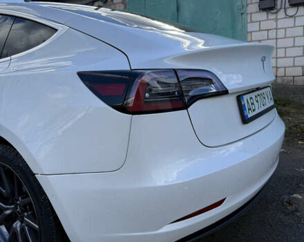 Белый Тесла Модель 3, объемом двигателя 0 л и пробегом 89 тыс. км за 16999 $, фото 4 на Automoto.ua