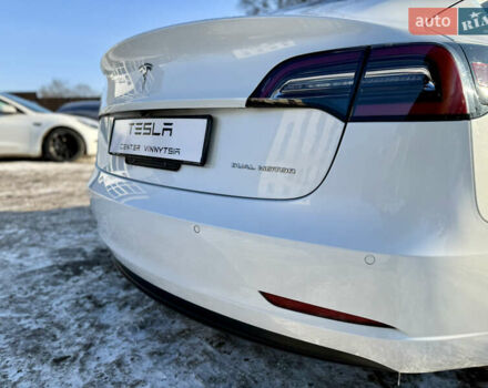 Белый Тесла Модель 3, объемом двигателя 0 л и пробегом 112 тыс. км за 18900 $, фото 12 на Automoto.ua