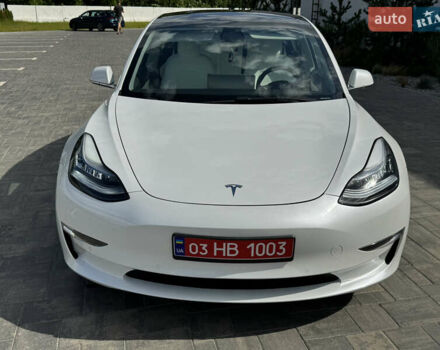 Белый Тесла Модель 3, объемом двигателя 0 л и пробегом 107 тыс. км за 19500 $, фото 4 на Automoto.ua