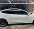 Белый Тесла Модель 3, объемом двигателя 0 л и пробегом 70 тыс. км за 17600 $, фото 2 на Automoto.ua