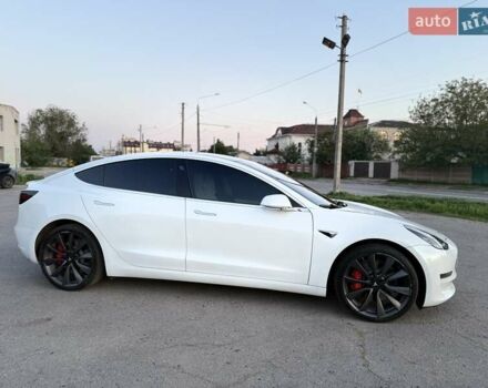 Белый Тесла Модель 3, объемом двигателя 0 л и пробегом 57 тыс. км за 21000 $, фото 9 на Automoto.ua