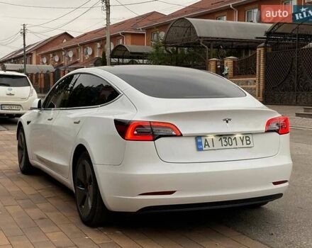 Білий Тесла Модель 3, об'ємом двигуна 0 л та пробігом 130 тис. км за 17200 $, фото 10 на Automoto.ua