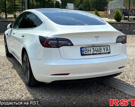 Білий Тесла Модель 3, об'ємом двигуна 0 л та пробігом 125 тис. км за 24000 $, фото 2 на Automoto.ua