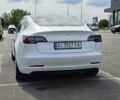 Белый Тесла Модель 3, объемом двигателя 0 л и пробегом 126 тыс. км за 19999 $, фото 51 на Automoto.ua