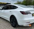 Білий Тесла Модель 3, об'ємом двигуна 60 л та пробігом 83 тис. км за 24300 $, фото 3 на Automoto.ua