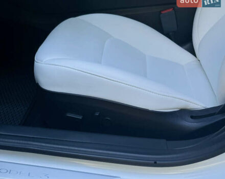 Тесла Модель 3 2019 у Белой Церкве на Automoto.ua Білий Тесла Модель 3, об'ємом двигуна 0 л та пробігом 44 тис. км за 15900 $, фото 9 на Automoto.ua