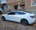 Білий Тесла Модель 3, об'ємом двигуна 0 л та пробігом 160 тис. км за 16500 $, фото 3 на Automoto.ua