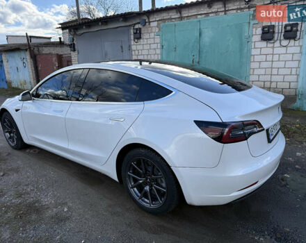 Белый Тесла Модель 3, объемом двигателя 0 л и пробегом 89 тыс. км за 16999 $, фото 3 на Automoto.ua