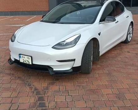 Белый Тесла Модель 3, объемом двигателя 0 л и пробегом 143 тыс. км за 16000 $, фото 2 на Automoto.ua