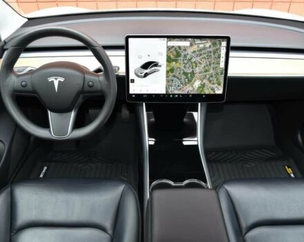 Белый Тесла Модель 3, объемом двигателя 0 л и пробегом 65 тыс. км за 6900 $, фото 10 на Automoto.ua