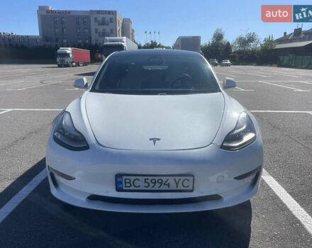 Білий Тесла Модель 3, об'ємом двигуна 0 л та пробігом 106 тис. км за 17900 $, фото 6 на Automoto.ua