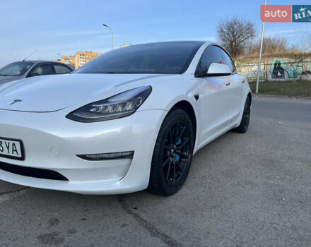 Белый Тесла Модель 3, объемом двигателя 0 л и пробегом 101 тыс. км за 18400 $, фото 2 на Automoto.ua