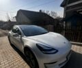 Белый Тесла Модель 3, объемом двигателя 0 л и пробегом 67 тыс. км за 23000 $, фото 2 на Automoto.ua