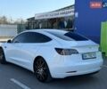 Білий Тесла Модель 3, об'ємом двигуна 0 л та пробігом 88 тис. км за 16999 $, фото 8 на Automoto.ua