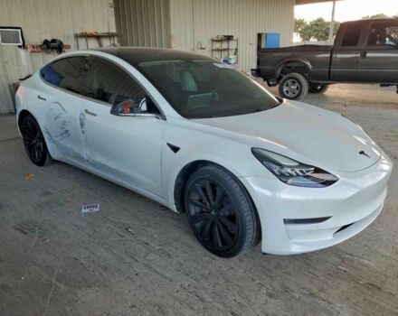 Белый Тесла Модель 3, объемом двигателя 0 л и пробегом 107 тыс. км за 3000 $, фото 3 на Automoto.ua
