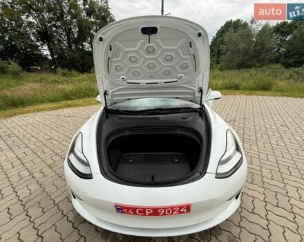 Білий Тесла Модель 3, об'ємом двигуна 0 л та пробігом 120 тис. км за 15200 $, фото 12 на Automoto.ua