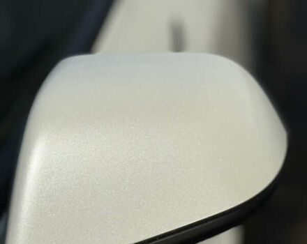 Белый Тесла Модель 3, объемом двигателя 0 л и пробегом 101 тыс. км за 14600 $, фото 38 на Automoto.ua