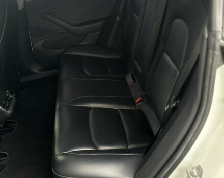 Білий Тесла Модель 3, об'ємом двигуна 0 л та пробігом 114 тис. км за 13950 $, фото 7 на Automoto.ua