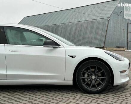 Білий Тесла Модель 3, об'ємом двигуна 0 л та пробігом 203 тис. км за 12000 $, фото 9 на Automoto.ua