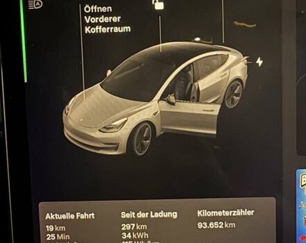 Белый Тесла Модель 3, объемом двигателя 0 л и пробегом 98 тыс. км за 18500 $, фото 2 на Automoto.ua