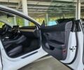 Белый Тесла Модель 3, объемом двигателя 0 л и пробегом 130 тыс. км за 23999 $, фото 17 на Automoto.ua