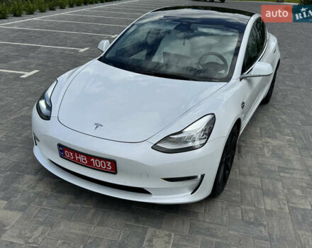 Белый Тесла Модель 3, объемом двигателя 0 л и пробегом 107 тыс. км за 19500 $, фото 16 на Automoto.ua