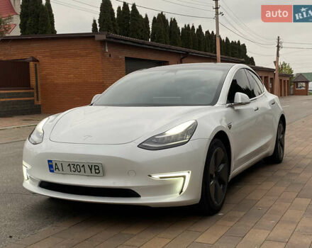 Белый Тесла Модель 3, объемом двигателя 0 л и пробегом 127 тыс. км за 17200 $, фото 3 на Automoto.ua
