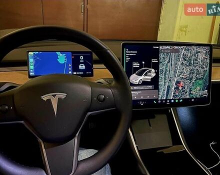 Белый Тесла Модель 3, объемом двигателя 0 л и пробегом 85 тыс. км за 21500 $, фото 20 на Automoto.ua