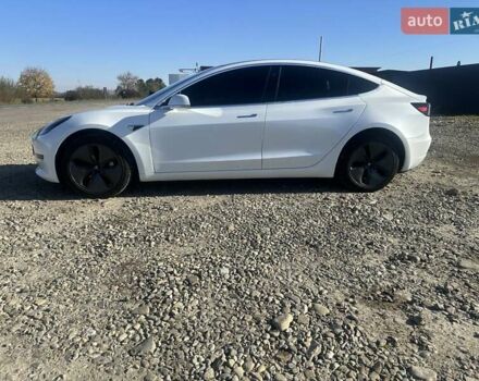 Білий Тесла Модель 3, об'ємом двигуна 0 л та пробігом 90 тис. км за 17500 $, фото 4 на Automoto.ua