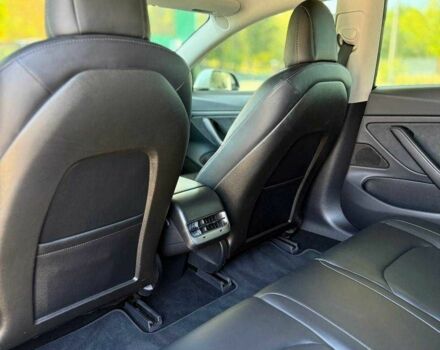 Белый Тесла Модель 3, объемом двигателя 0 л и пробегом 77 тыс. км за 21499 $, фото 14 на Automoto.ua