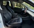 Білий Тесла Модель 3, об'ємом двигуна 0 л та пробігом 93 тис. км за 16999 $, фото 16 на Automoto.ua