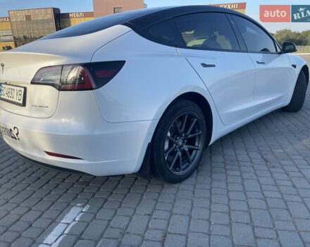 Белый Тесла Модель 3, объемом двигателя 0 л и пробегом 107 тыс. км за 17500 $, фото 5 на Automoto.ua