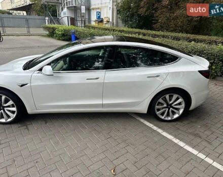 Білий Тесла Модель 3, об'ємом двигуна 0 л та пробігом 79 тис. км за 16500 $, фото 4 на Automoto.ua