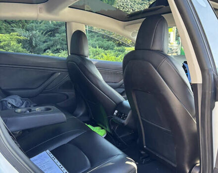 Белый Тесла Модель 3, объемом двигателя 0 л и пробегом 121 тыс. км за 19400 $, фото 23 на Automoto.ua