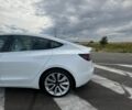 Білий Тесла Модель 3, об'ємом двигуна 0 л та пробігом 123 тис. км за 19700 $, фото 5 на Automoto.ua